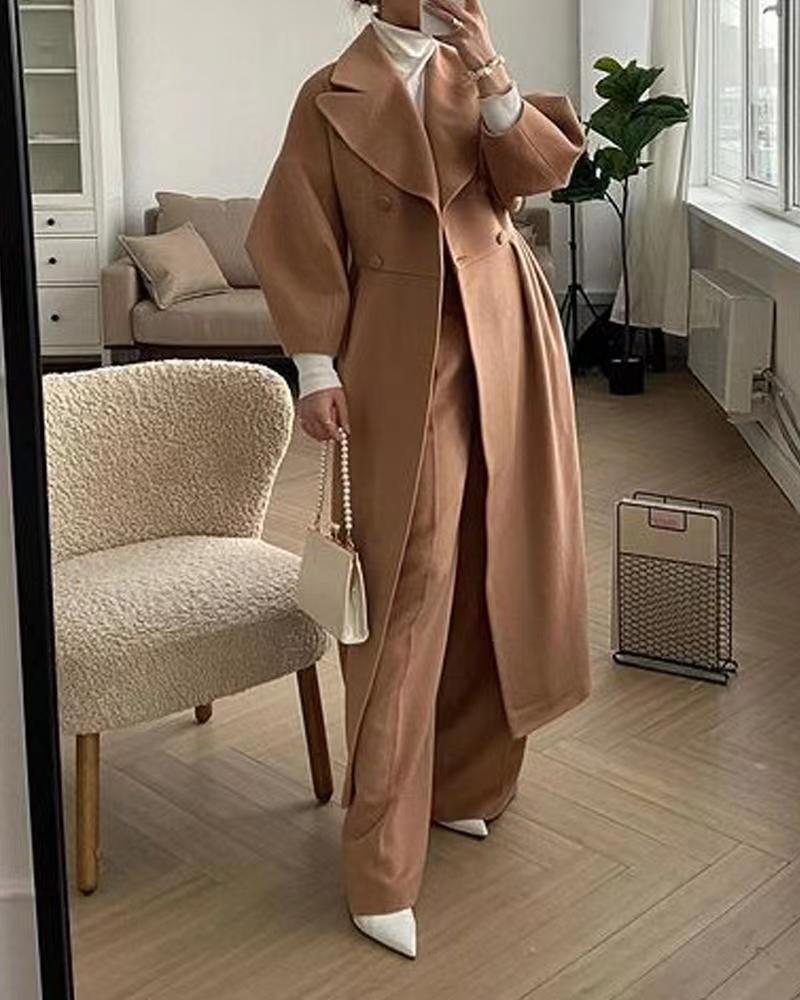 Classic Vintage & Enduringly Stylish Coat