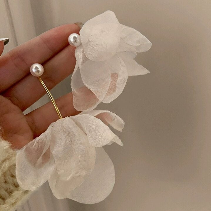 Elegantti Korvarengas jokaiseen tilaisuuteen