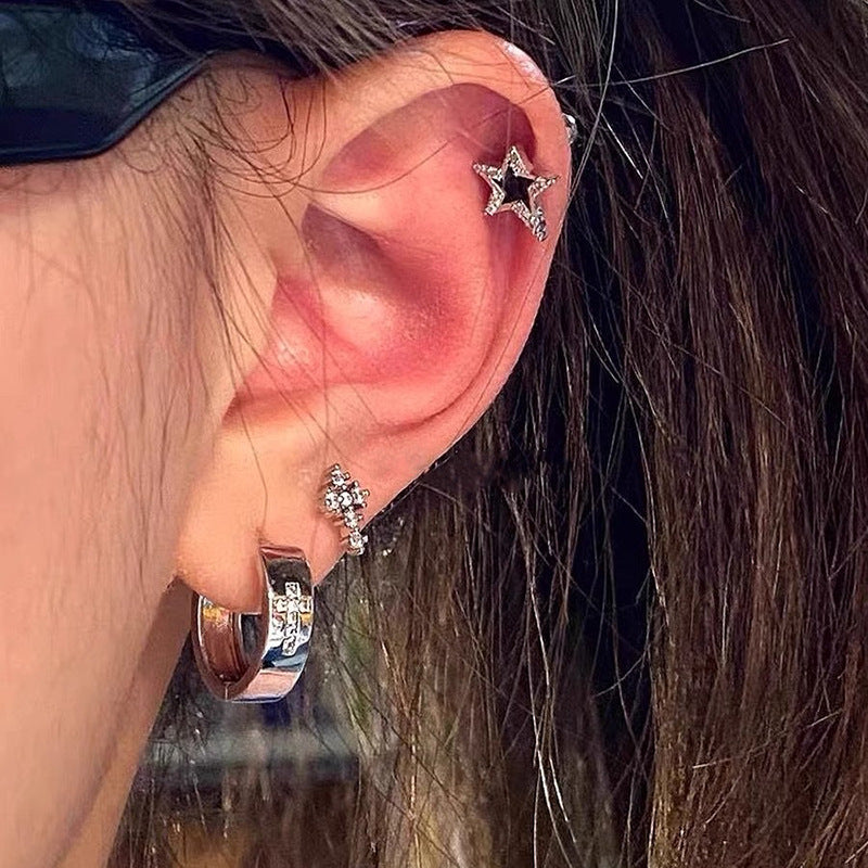 Kaunis Korvarengas ainutlaatuisella tyylillä