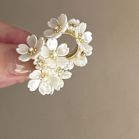 Hurmaava Korvarengas jokaiseen tilaisuuteen