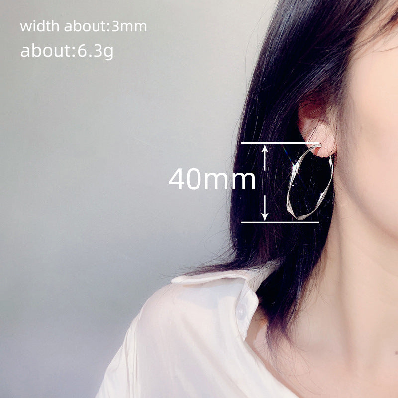 Käsintehty vintage Korvarengas