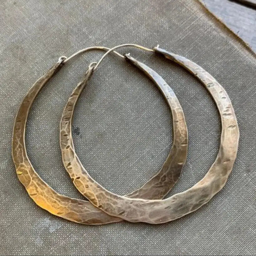 Hurmaava Sormus jokaiseen tilaisuuteen