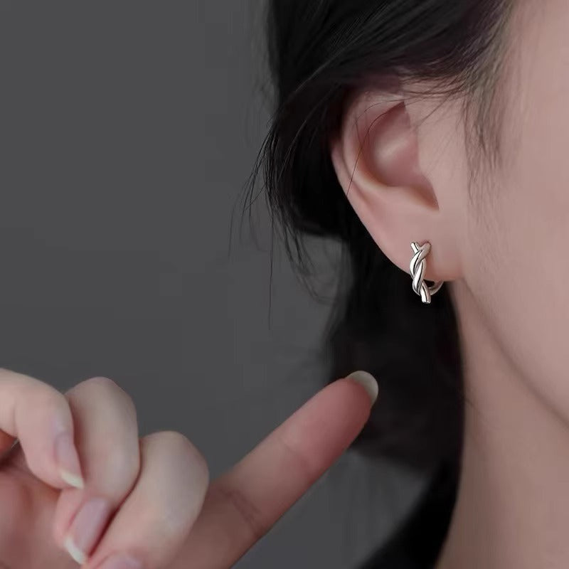 Kaunis Korvarengas ainutlaatuisella tyylillä