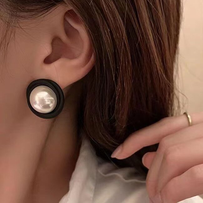 Hurmaava Kulta Korvarengas jokaiseen tilaisuuteen