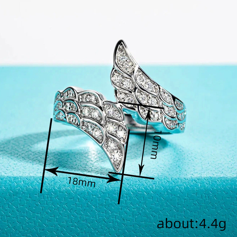 Hurmaava Sormus jokaiseen tilaisuuteen