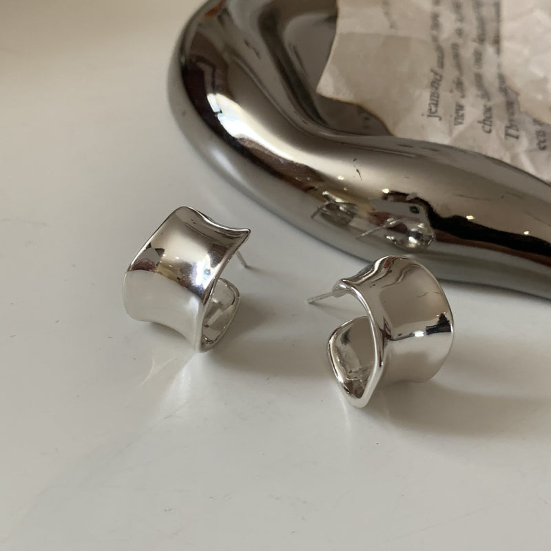 Hurmaava Korvarengas jokaiseen tilaisuuteen