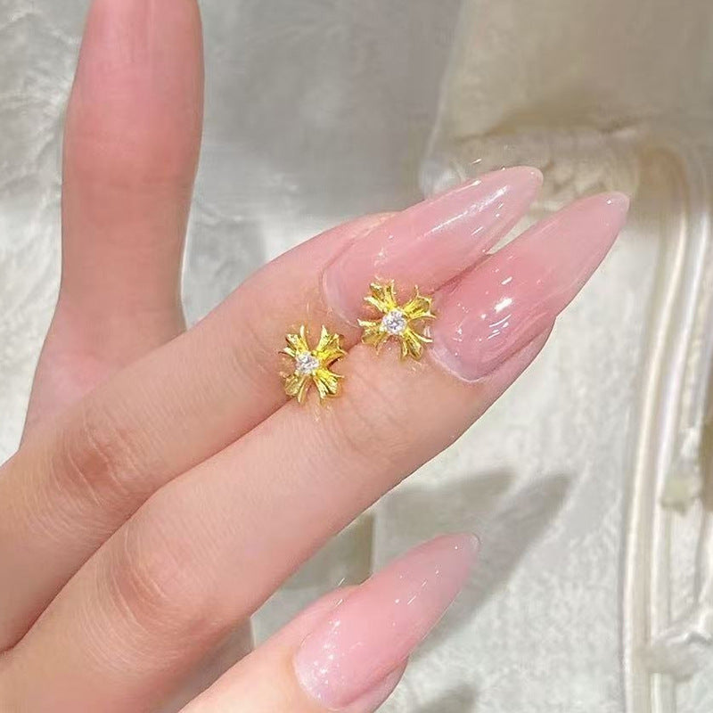 Elegantti Koru jokaiseen tilaisuuteen