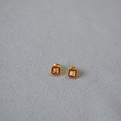 Upea Hopea Korvarengas päivittäiseen käyttöön