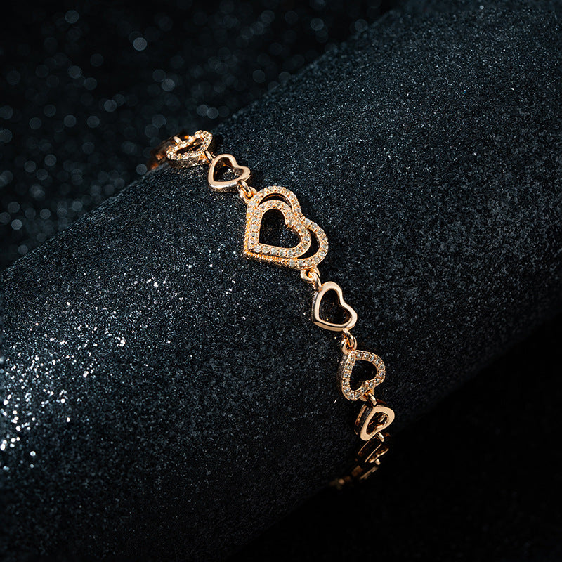 Klassinen Rannekoru ajattomalla viehätyksellä