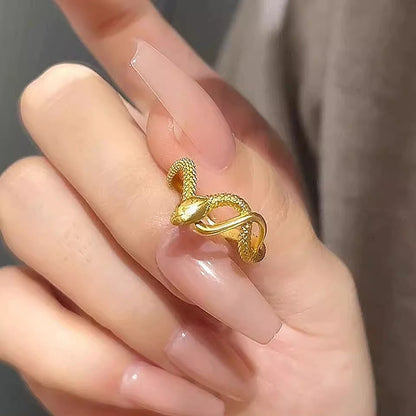 Klassinen Kulta Sormus ajattomalla viehätyksellä