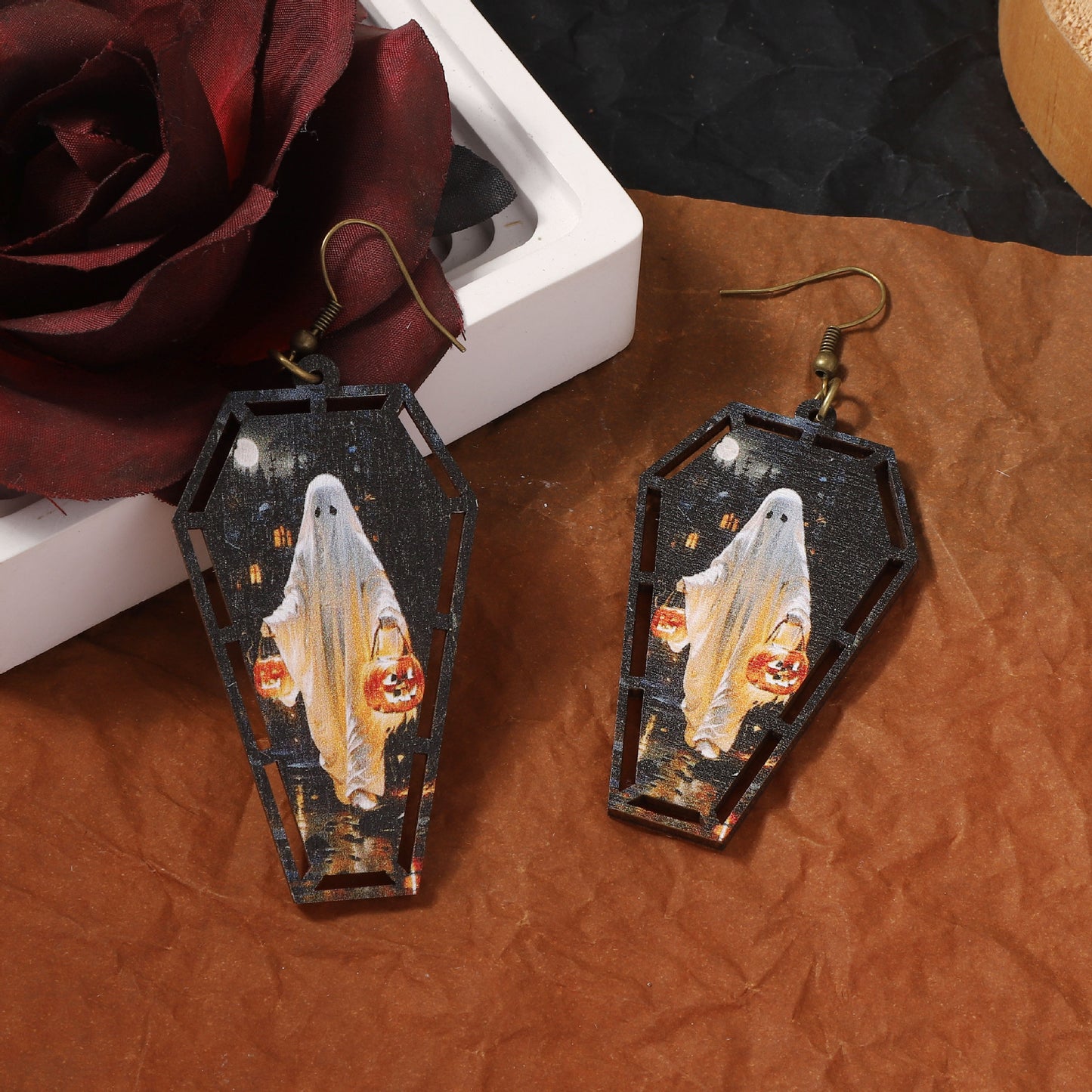 Klassinen Korvarengas ajattomalla viehätyksellä