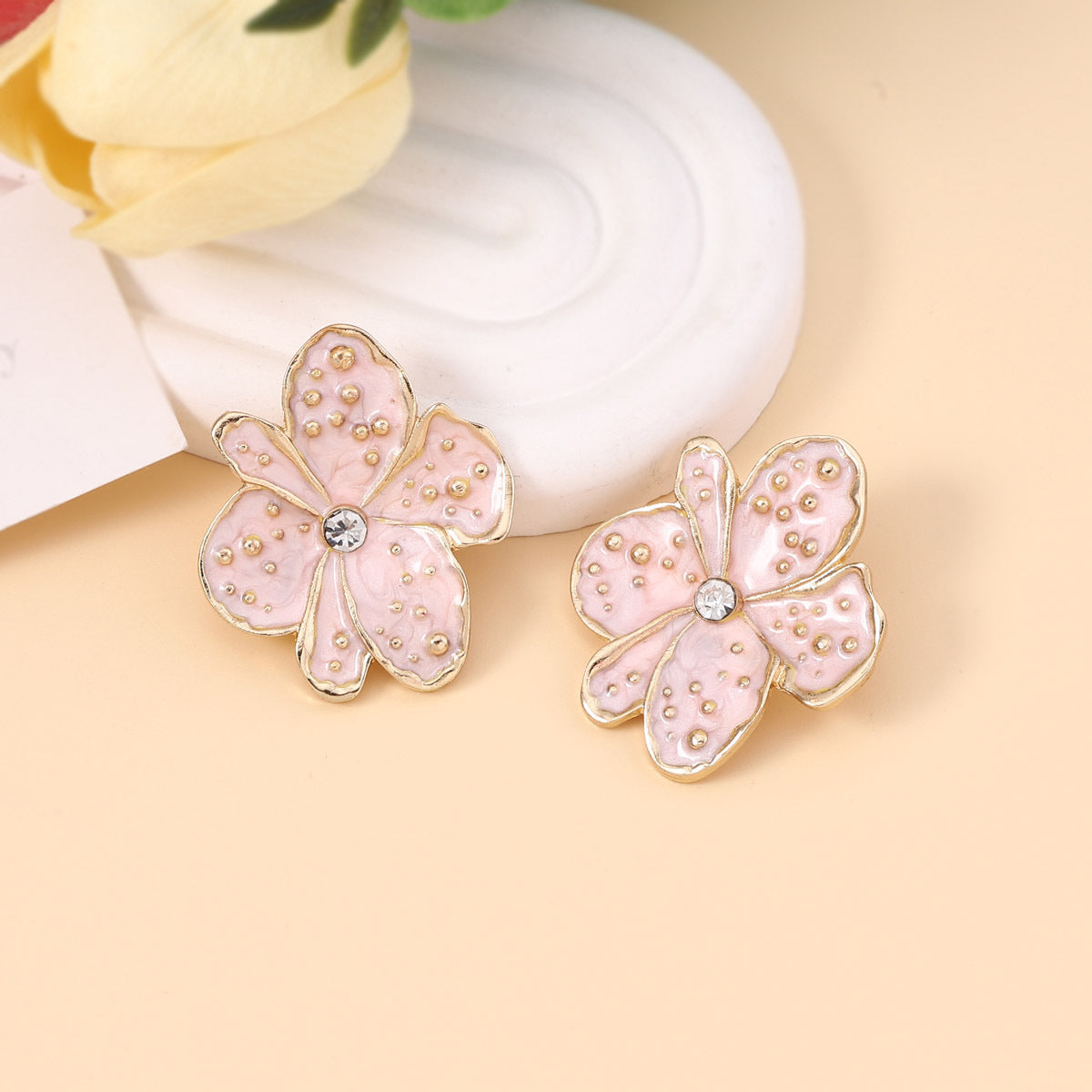 Hurmaava Korvarengas jokaiseen tilaisuuteen