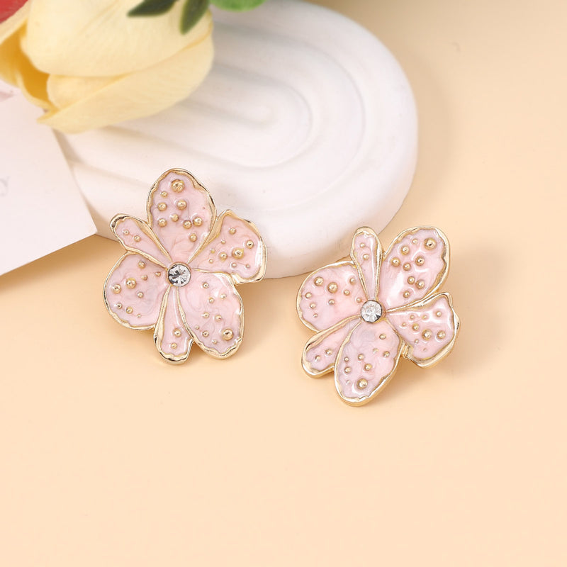 Hurmaava Korvarengas jokaiseen tilaisuuteen