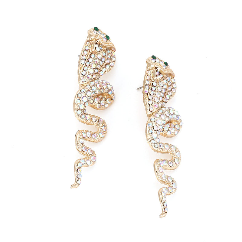 Kaunis Korvarengas ainutlaatuisella tyylillä