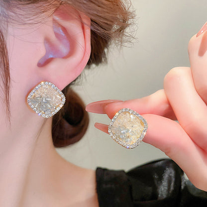 Käsintehty vintage Helmi Korvarengas