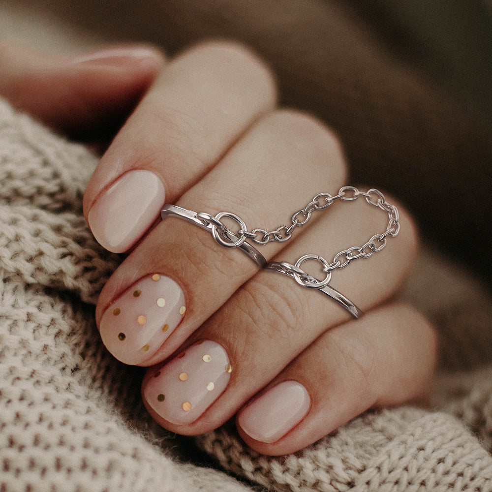 Klassinen Ketju ajattomalla viehätyksellä