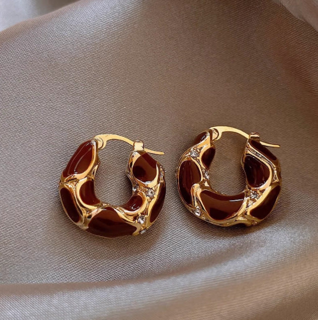 Romanttinen Korvarengas erityisiin hetkiin