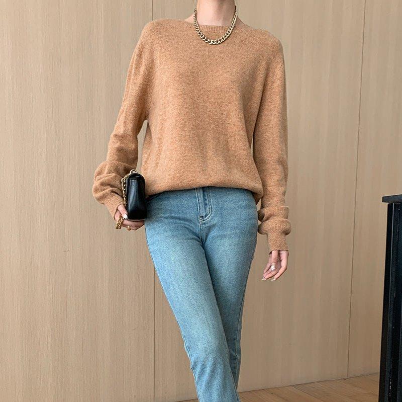 Well Tailored Blouse with a Graceful Silhouette