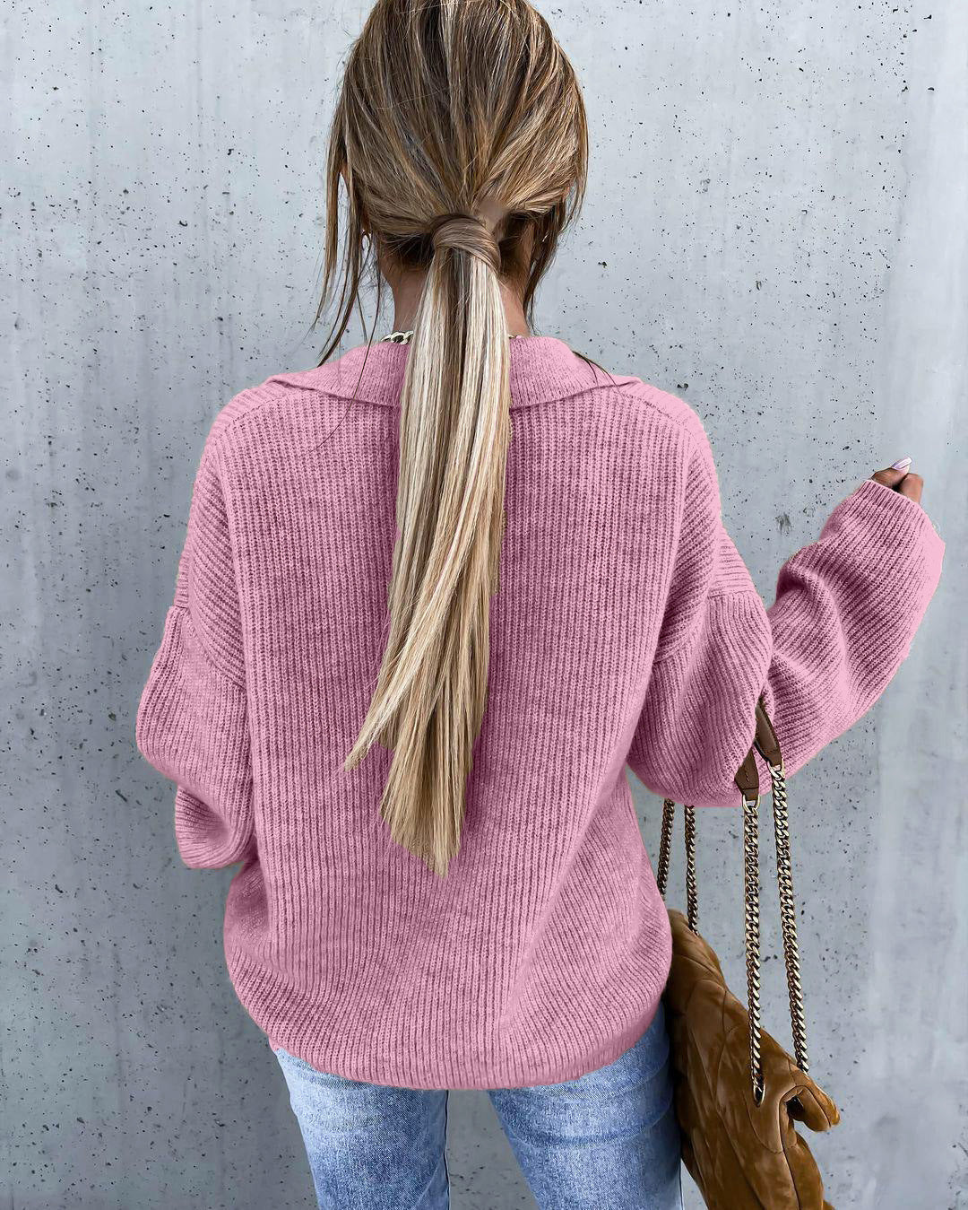 Well Tailored Sweater with a Graceful Silhouette