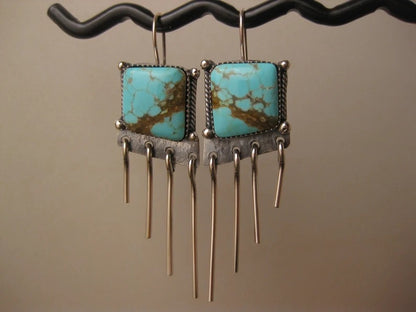 Klassinen Korvarengas ajattomalla viehätyksellä