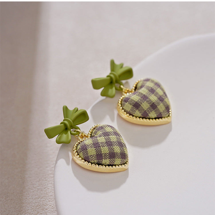 Herkkä käsityö Korvarengas