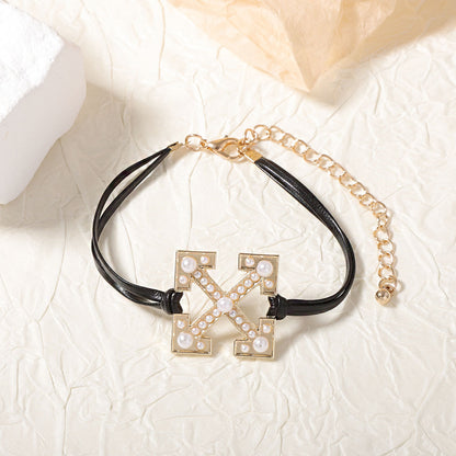 Klassinen Ketju ajattomalla viehätyksellä