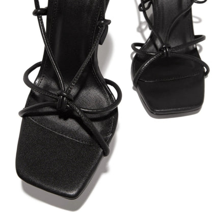 Sulavalinaiset Ortopediset Sandaalit Moderniin Tyyliin