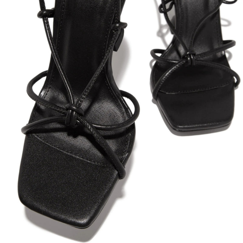 Sulavalinaiset Ortopediset Sandaalit Moderniin Tyyliin