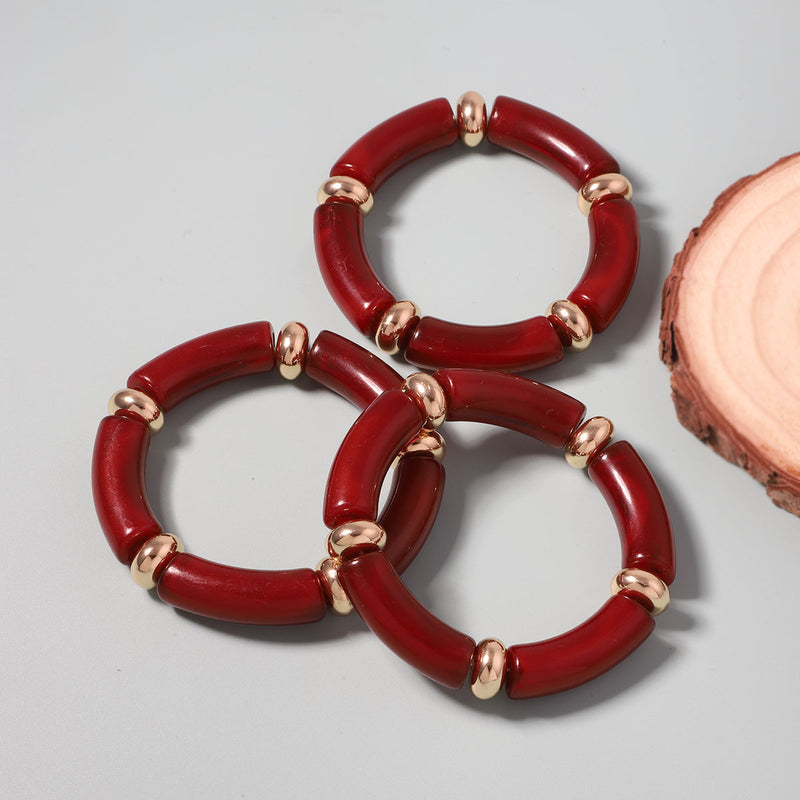 Klassinen Kaulakoru ajattomalla viehätyksellä