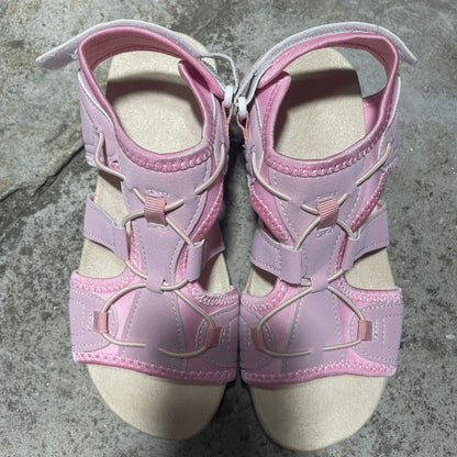 Klassiset Ortopediset Sandaalit Ajattomalla Tyylillä