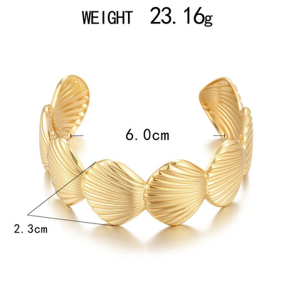 Kaunis Rannekoru ainutlaatuisella tyylillä