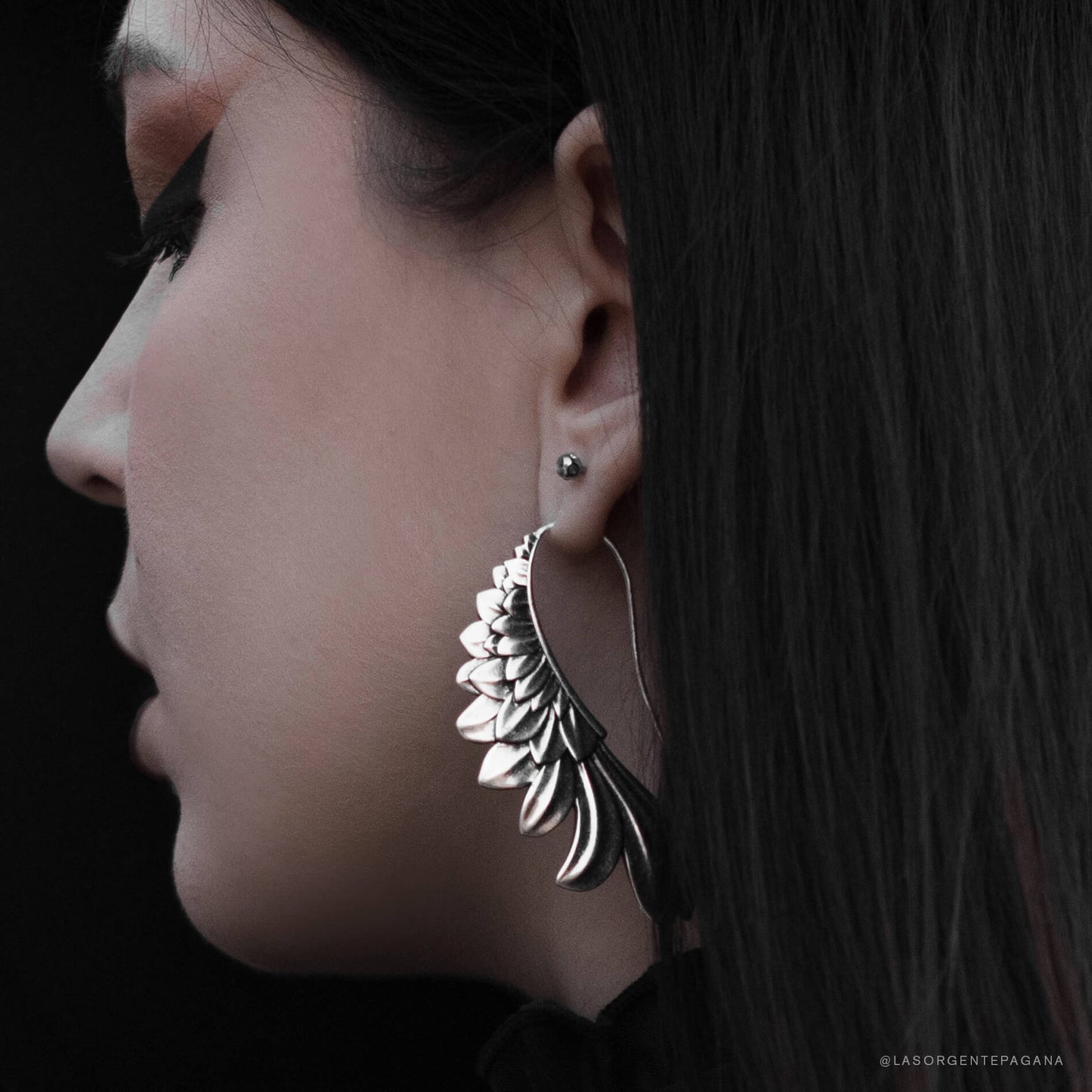 Klassinen Korvarengas ajattomalla viehätyksellä