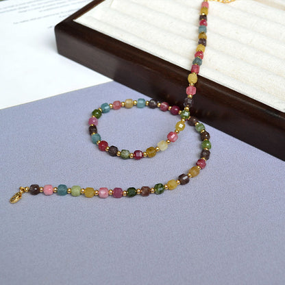 Hurmaava Kaulakoru jokaiseen tilaisuuteen