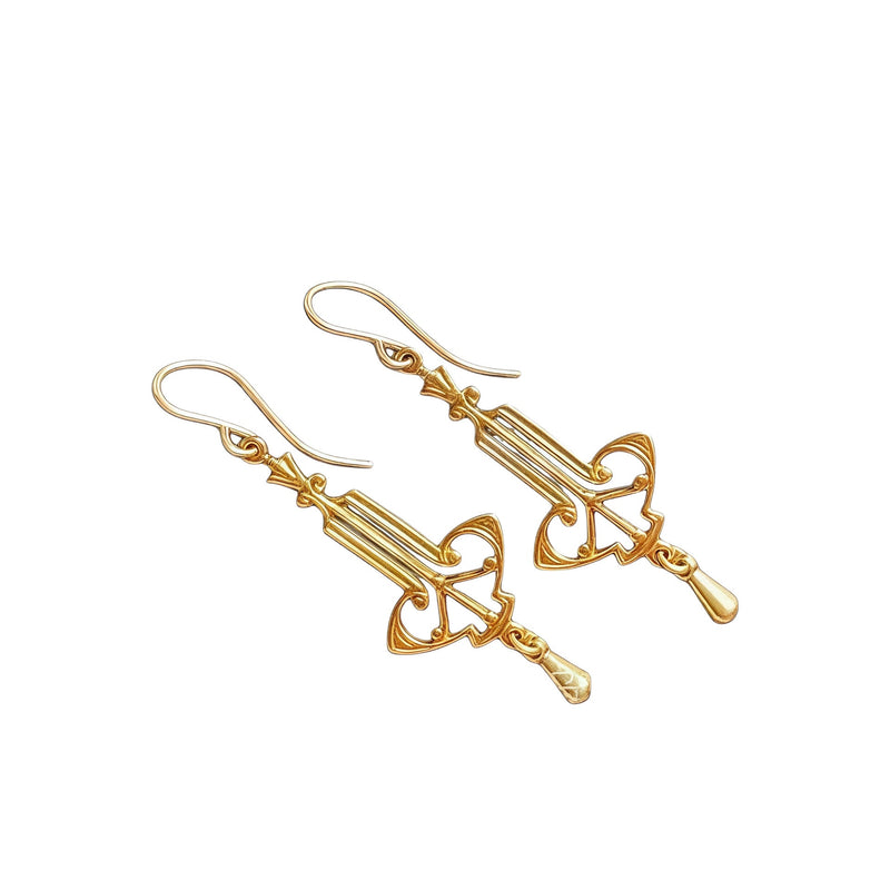 Klassinen Sormus ajattomalla viehätyksellä