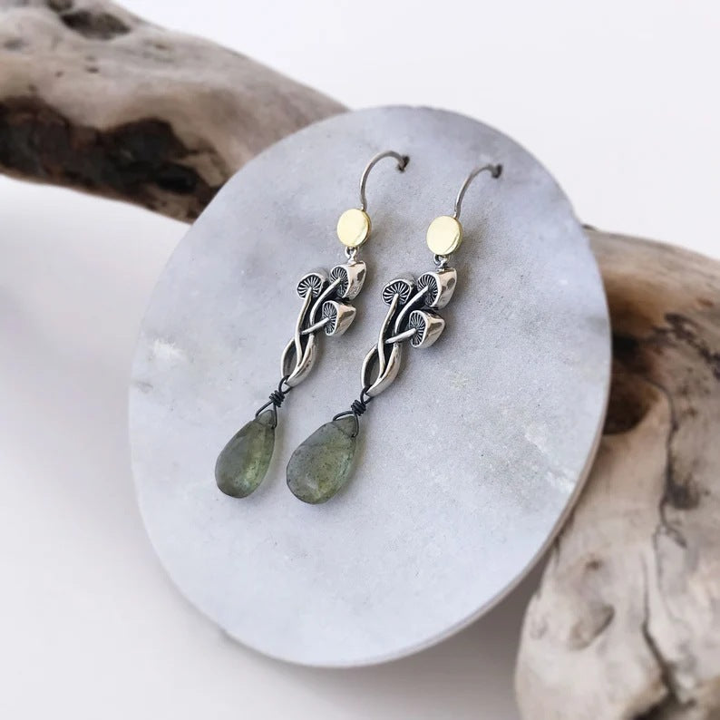 Kaunis Korvarengas ainutlaatuisella tyylillä