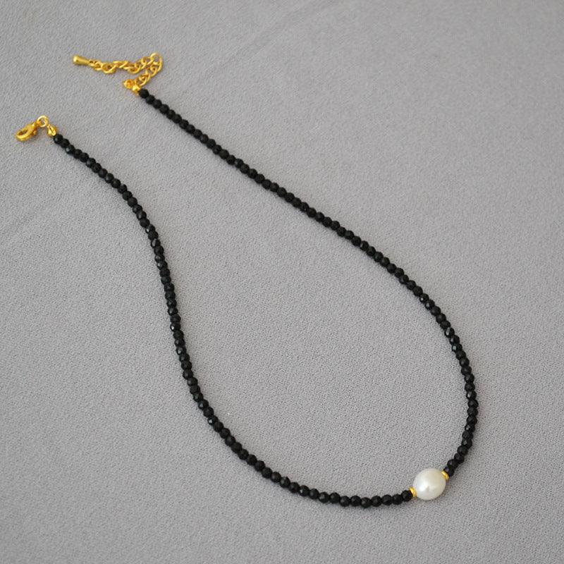 Romanttinen Helmi Kaulakoru erityisiin hetkiin