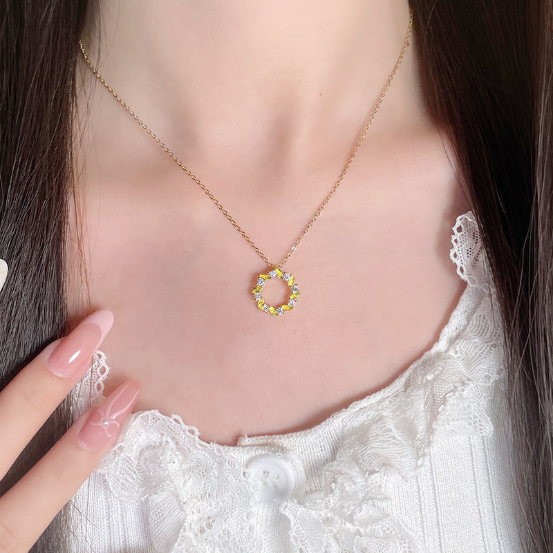 Käsintehty vintage Kaulakoru