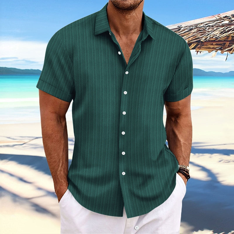 Well Tailored Shirt with a Graceful Silhouette