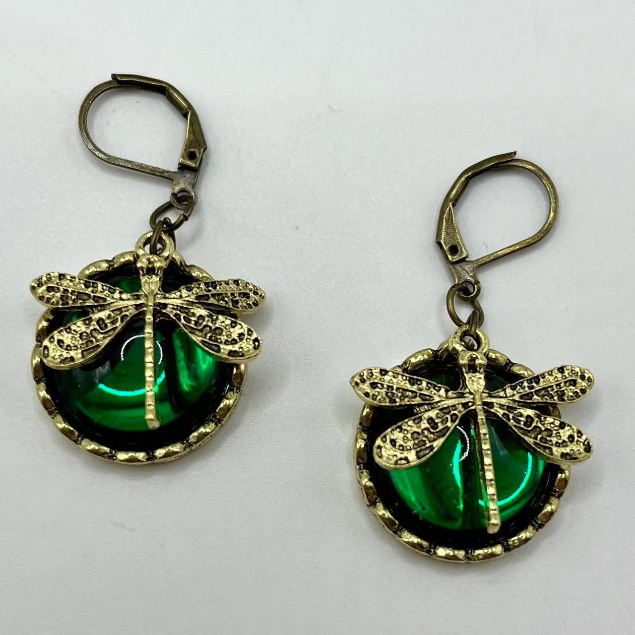 Elegantti Sormus jokaiseen tilaisuuteen