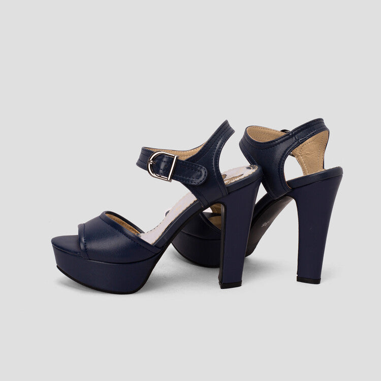 Klassiset Ortopediset Sandaalit Ajattomalla Tyylillä