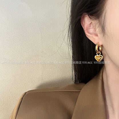 Klassinen Kulta Korvarengas ajattomalla viehätyksellä