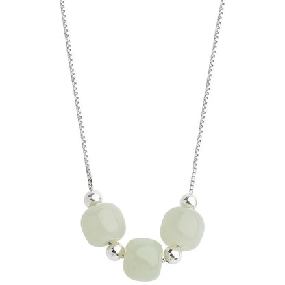 Klassinen Kaulakoru ajattomalla viehätyksellä