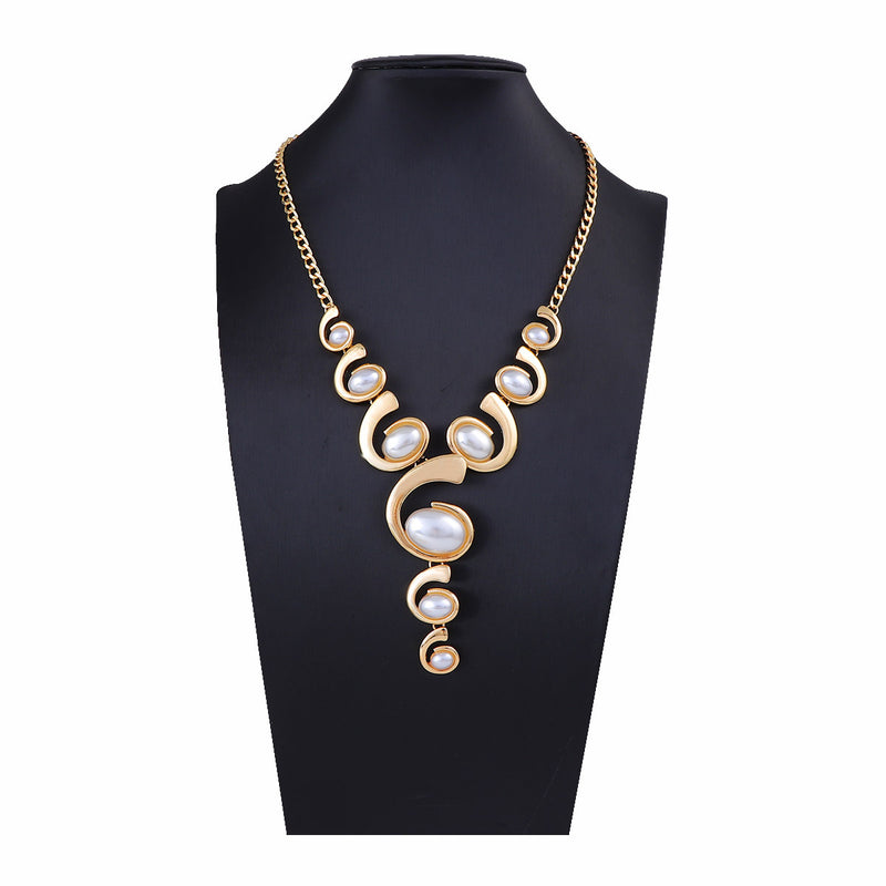 Herkkä käsityö Helmi Kaulakoru