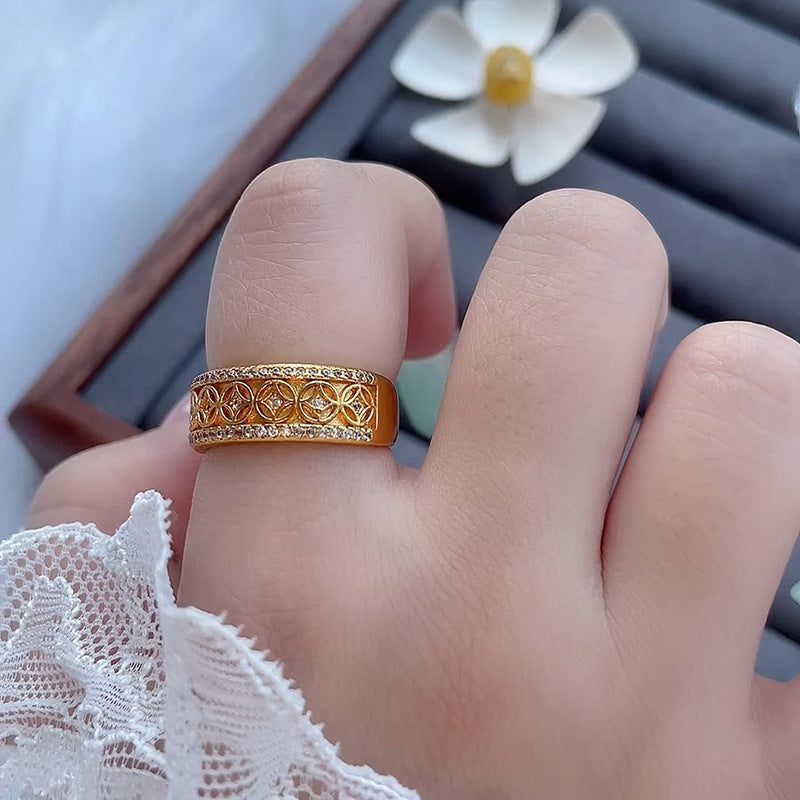 Elegantti Kulta Sormus jokaiseen tilaisuuteen