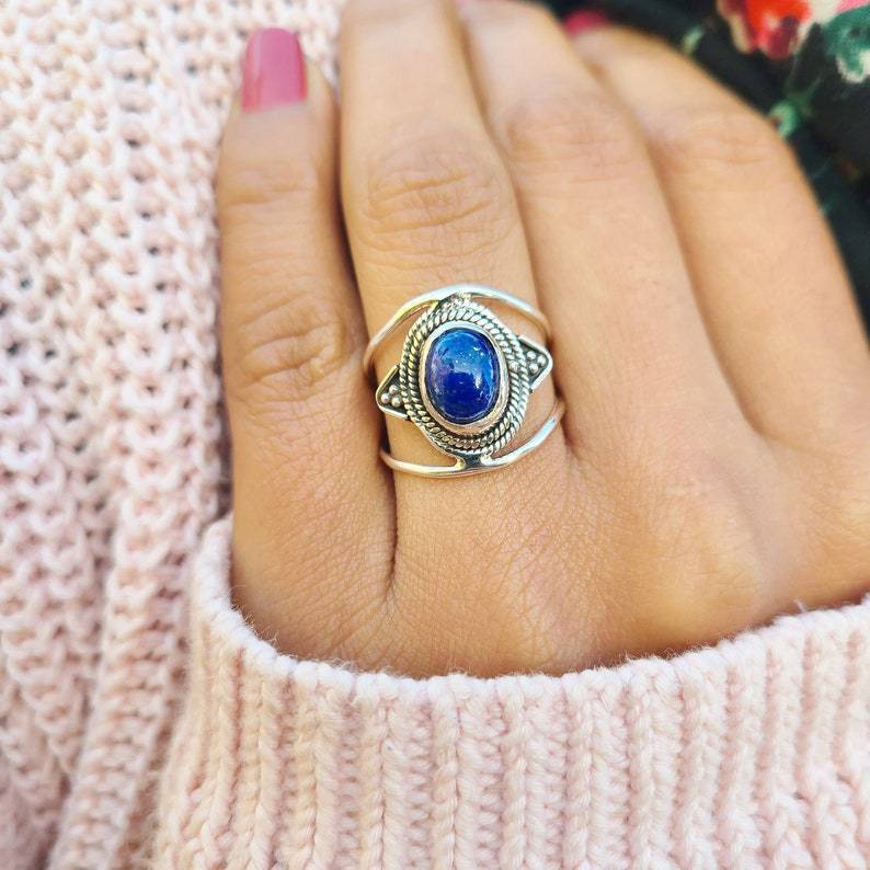 Hurmaava Sormus jokaiseen tilaisuuteen