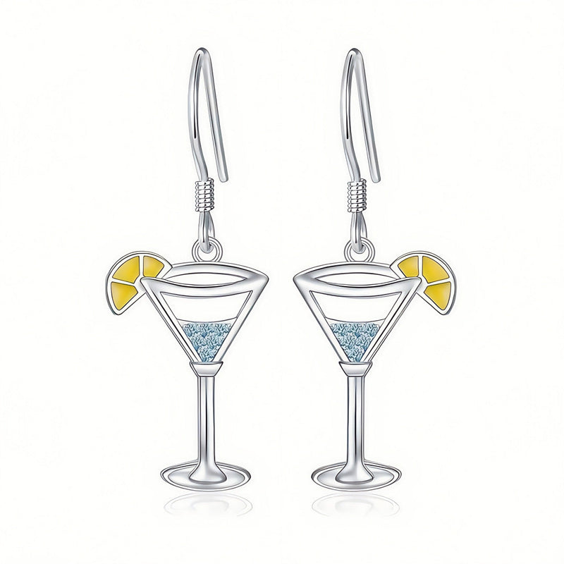 Klassinen Sormus ajattomalla viehätyksellä