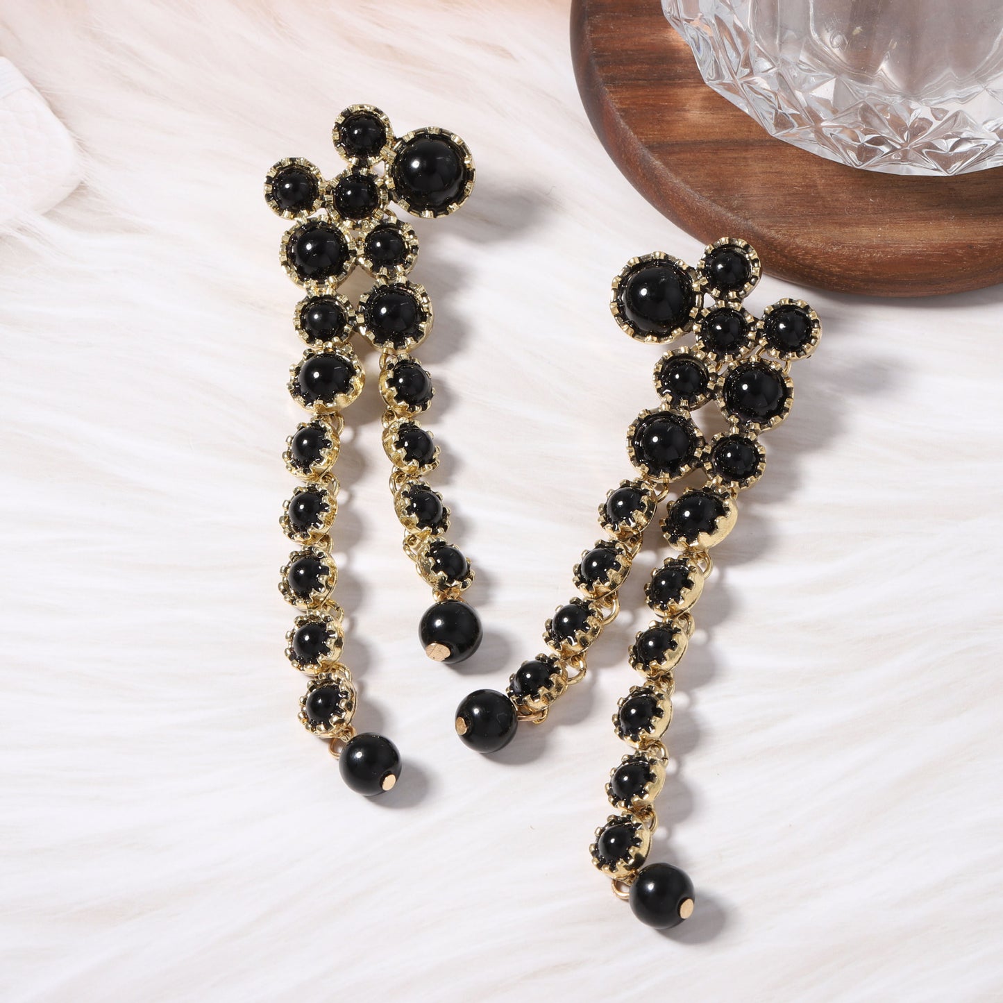 Klassinen Korvarengas ajattomalla viehätyksellä