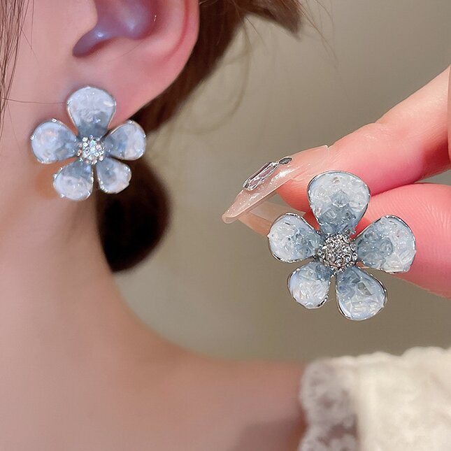 Herkkä käsityö Korvarengas