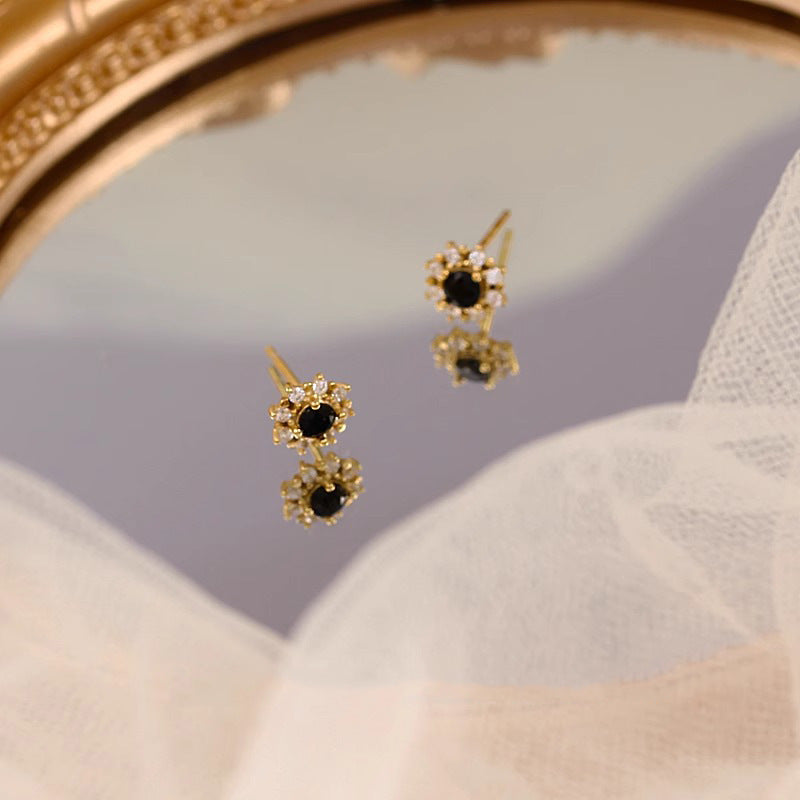 Elegantti Korvarengas jokaiseen tilaisuuteen