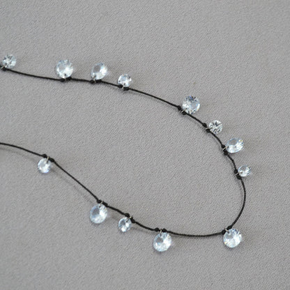 Klassinen Kaulakoru ajattomalla viehätyksellä